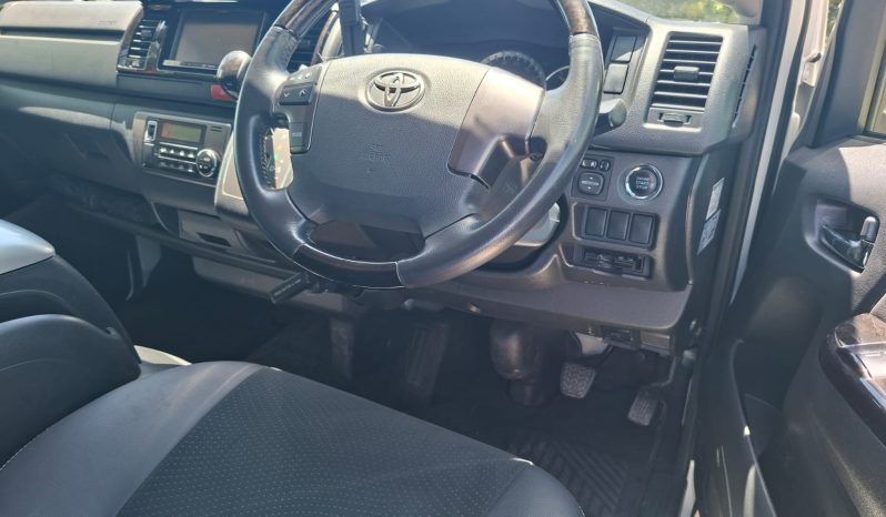 
								TOYOTA REGIUSACE Super GL VAN 2015 full									