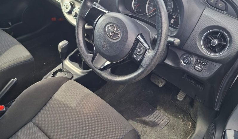 
								TOYOTA COROLLA RUMION 2015 full									