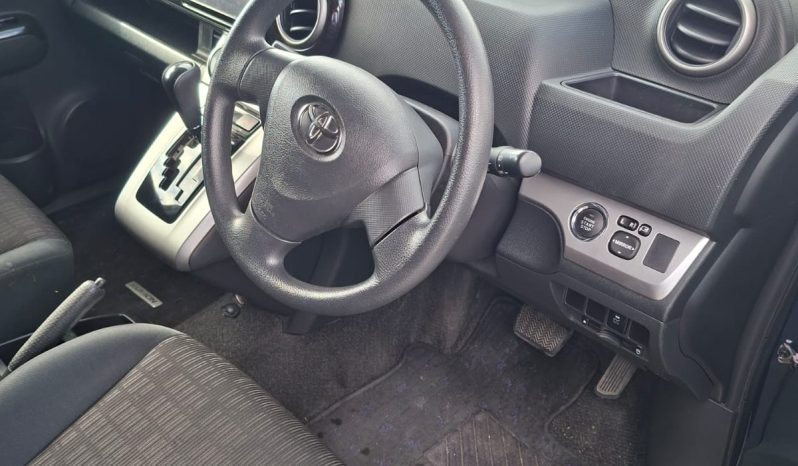 
								TOYOTA COROLLA RUMION 2015 full									