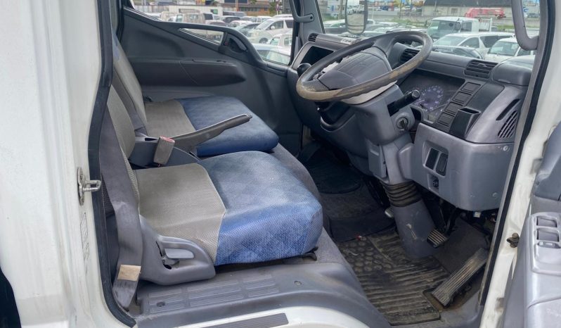 
								2004 MITSUBISHI TRUCK full									