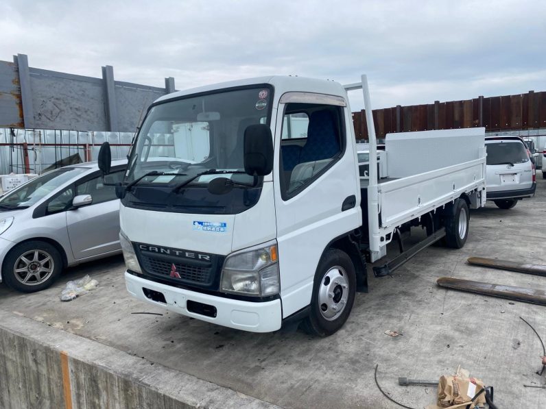 
								2004 MITSUBISHI TRUCK full									