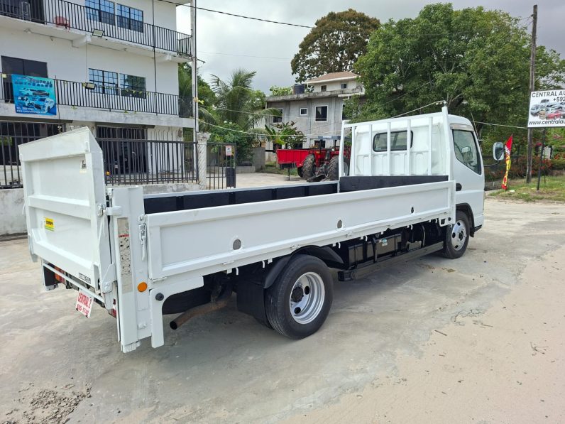 
								2004 MITSUBISHI TRUCK full									