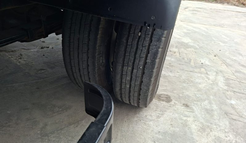 
								2004 MITSUBISHI TRUCK full									