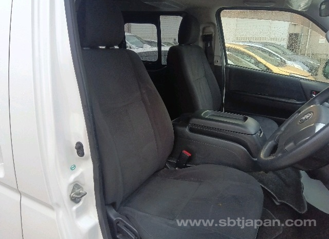 
								TOYOTA HIACE VAN 2016 SUPER GL full									