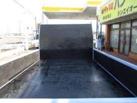 2003 Mitsubishi Canter 4 doors