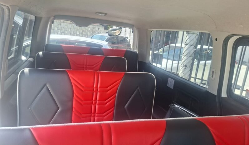 
TOYOTA HIACE VAN 2016 SUPER GL full									
