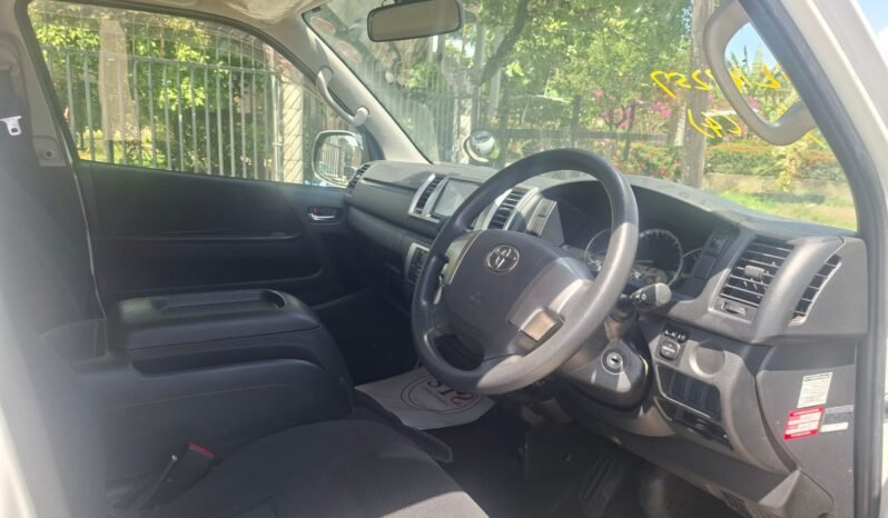 
TOYOTA HIACE VAN 2016 SUPER GL full									