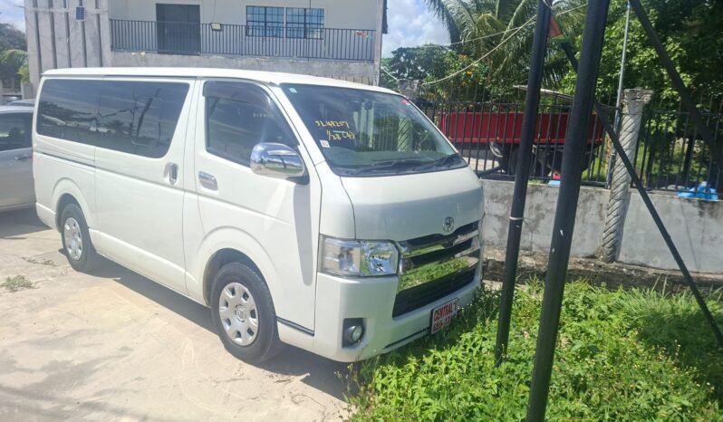 
TOYOTA HIACE VAN 2016 SUPER GL full									