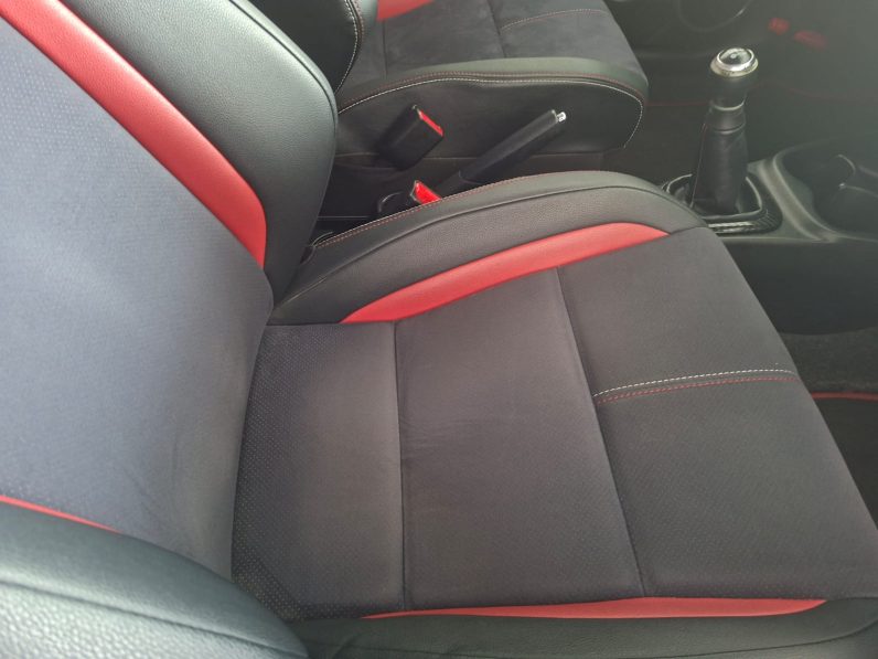 
								2014 vitz g MODELS full									