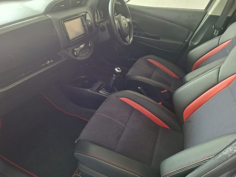 
								2014 vitz g MODELS full									