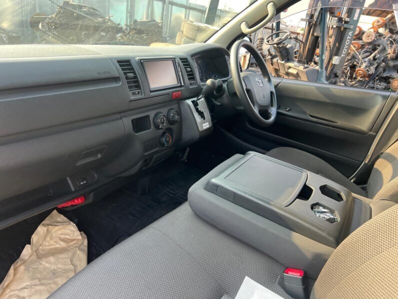 
2015 Hiace full									