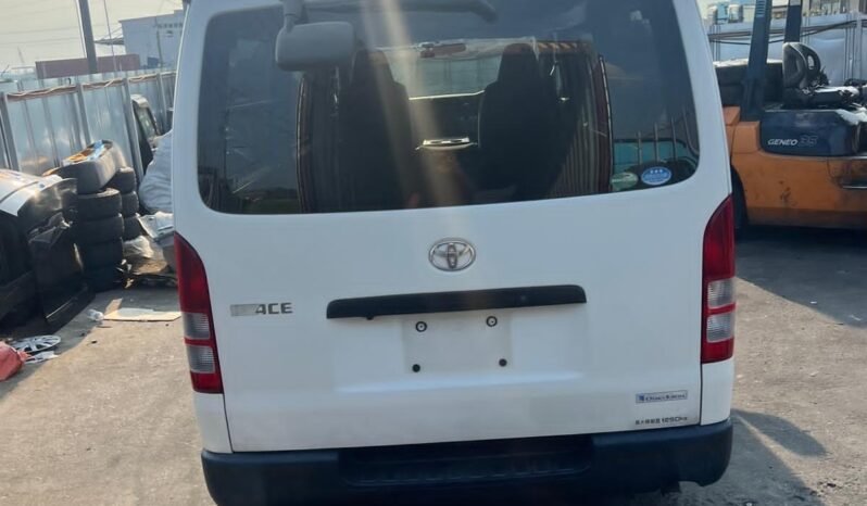 
2015 Hiace full									