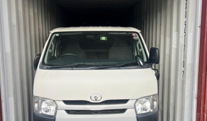 
2015 Hiace full									