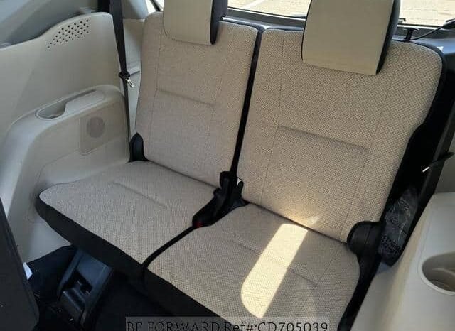 
2015 TOYOTA SIENTA full									