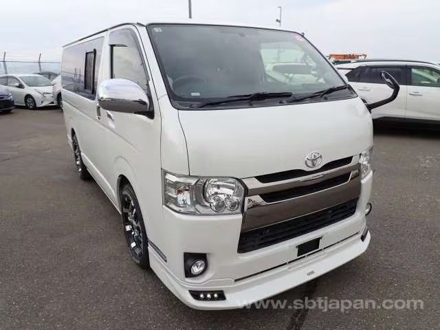 Toyota HiAce Van