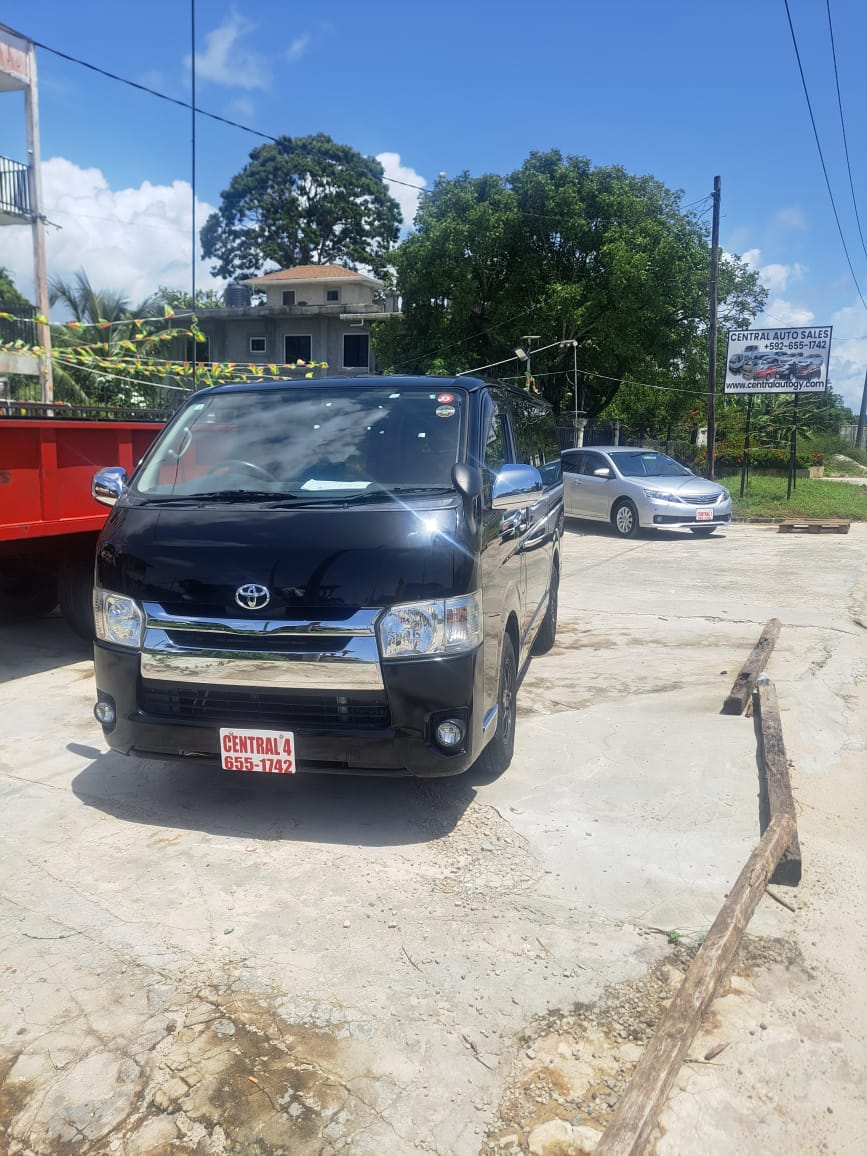 Toyota Hiace Super GL