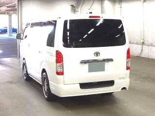 TOYOTA HIACE VAN 2015 PEARL WHITE