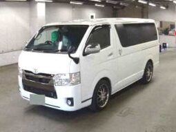 TOYOTA HIACE VAN 2015 PEARL WHITE